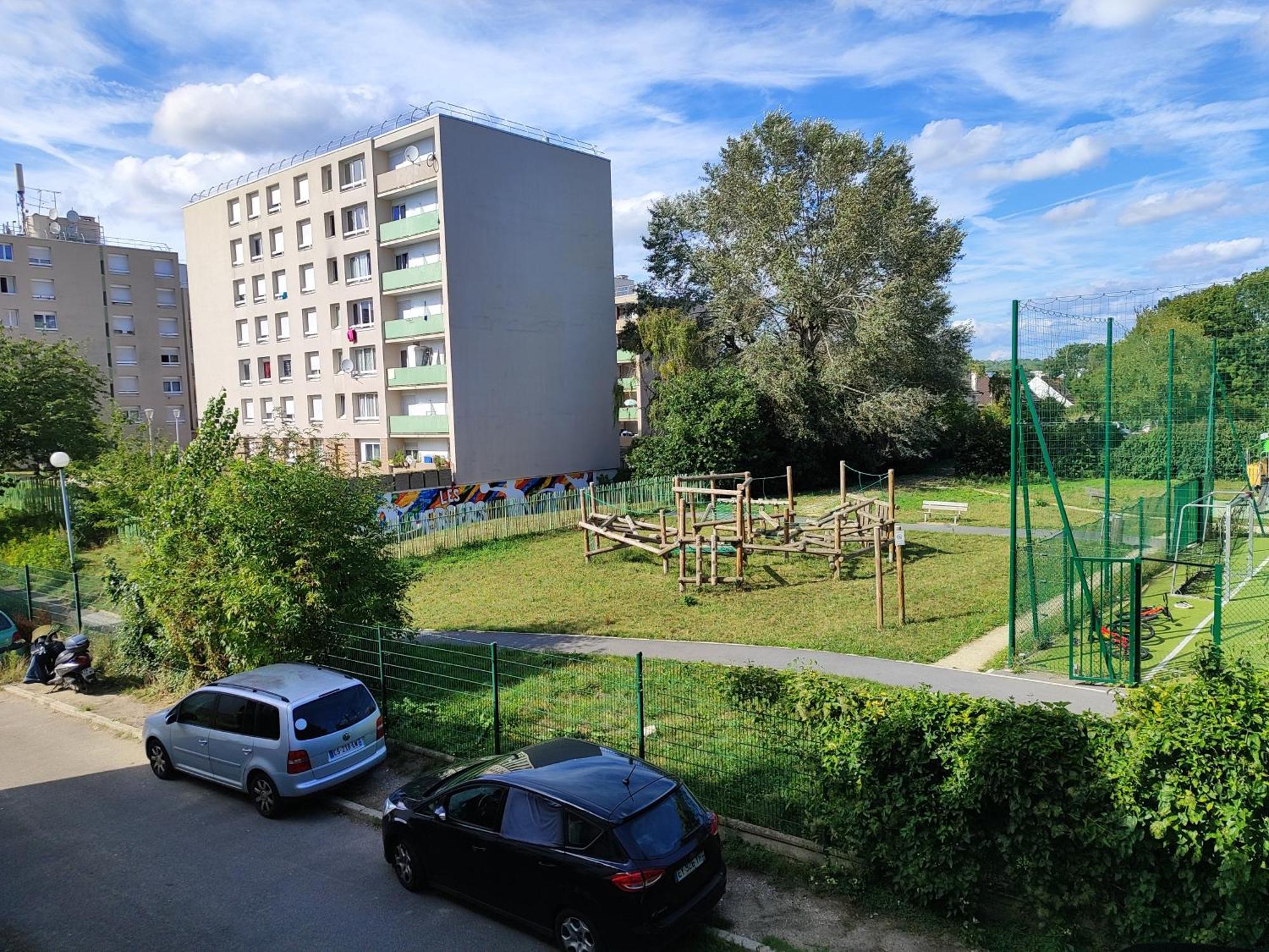 Room & Parking In Shared Appartment With Proprietor L 25 Mins From Paris Gare Du Nord, Cdg Airport & Stade De France Montmagny Exterior photo